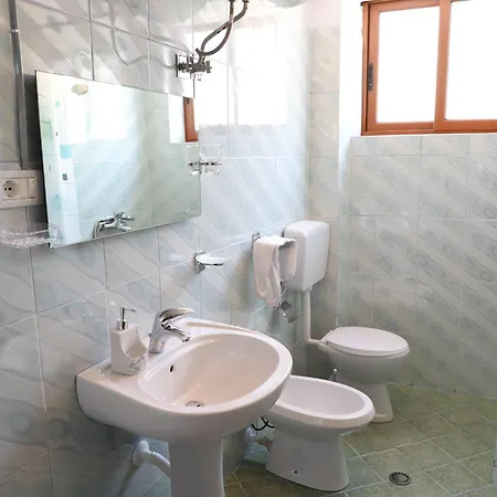 Tb One Bedroom Apartment Берат Екстер'єр фото