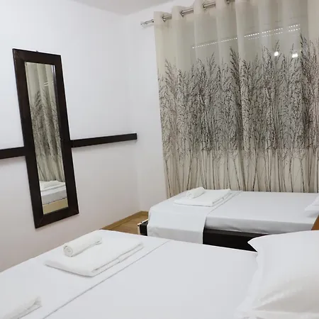 Tb One Bedroom Apartment Берат Екстер'єр фото